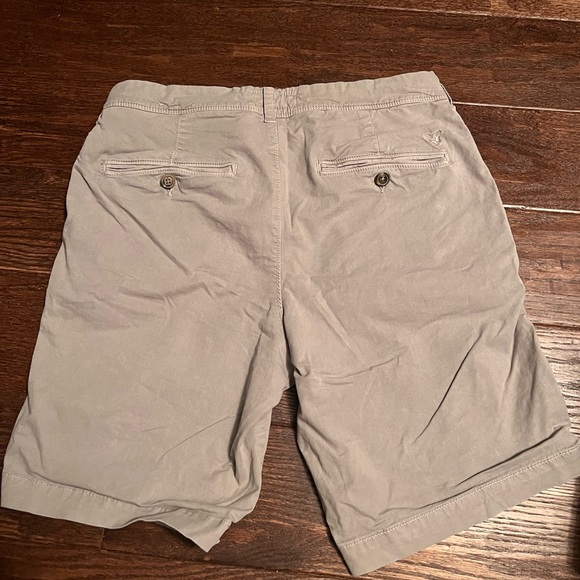 Men’s American eagle khaki shorts - Picture 2 of 5